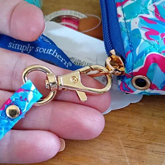 Simply Southern Floral Wallet and Keychain Set - Picture 4 of 9